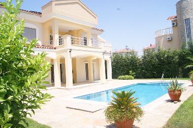Villa �/en/au belek (Antalya)ou appartement ou maison de vacances