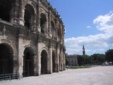 Appartement de vacances �/en/au Thezan les Beziers (H�rault)ou appartement ou maison de vacances