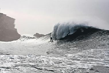 Grosses vagues pour le surf...
