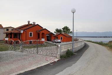 Bateau �/en/au Nin (Zadarska)ou appartement ou maison de vacances
