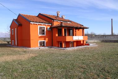 Bateau �/en/au Nin (Zadarska)ou appartement ou maison de vacances