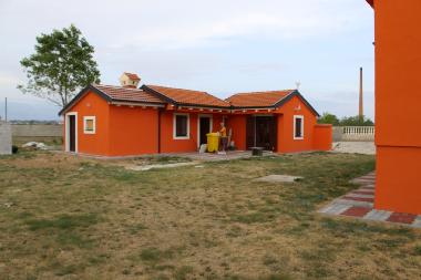 Bateau �/en/au Nin (Zadarska)ou appartement ou maison de vacances