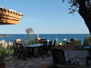 Maison de vacances /en/au St. Raphael -Agay (Var)ou appartement ou maison de vacances