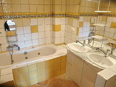 Maison de vacances /en/au St. Raphael -Agay (Var)ou appartement ou maison de vacances