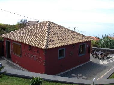 Maison de vacances /en/au Prazeres (Madeira)ou appartement ou maison de vacances