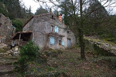 Maison de vacances �/en/au Le Caylar (H�rault)ou appartement ou maison de vacances