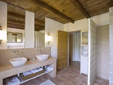 Villa �/en/au Alba (Asti)ou appartement ou maison de vacances