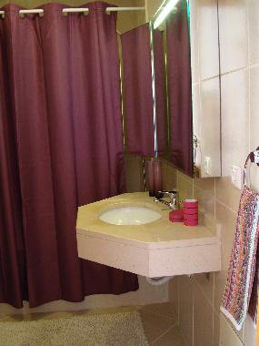 Appartement de vacances �/en/au Cani�o (Madeira)ou appartement ou maison de vacances