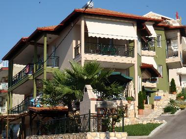 Chambre avec petit d�jeuner �/en/au Sarti (Chalkidiki)ou appartement ou maison de vacances