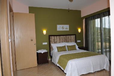 Chambre avec petit d�jeuner �/en/au Sarti (Chalkidiki)ou appartement ou maison de vacances