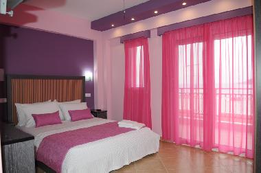 Chambre avec petit d�jeuner �/en/au Sarti (Chalkidiki)ou appartement ou maison de vacances