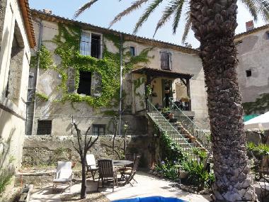 Chambre avec petit d�jeuner �/en/au Beziers (H�rault)ou appartement ou maison de vacances