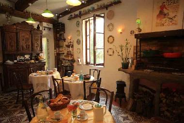 Chambre avec petit d�jeuner �/en/au Beziers (H�rault)ou appartement ou maison de vacances