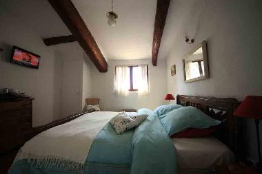 Chambre avec petit d�jeuner �/en/au Beziers (H�rault)ou appartement ou maison de vacances