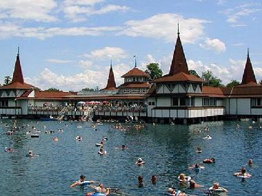 Maison de vacances �/en/au H�viz (Zala)ou appartement ou maison de vacances