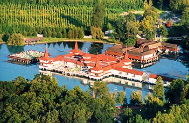 Maison de vacances �/en/au H�viz (Zala)ou appartement ou maison de vacances