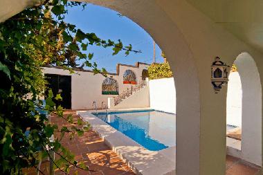 Appartement de vacances �/en/au chilches (M�laga)ou appartement ou maison de vacances