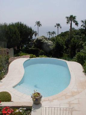 Chambre avec petit djeuner /en/au Golfe Juan (Alpes-Maritimes)ou appartement ou maison de vacances