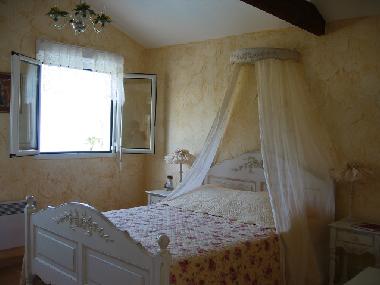 Chambre avec petit djeuner /en/au Golfe Juan (Alpes-Maritimes)ou appartement ou maison de vacances