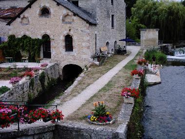 Maison de vacances �/en/au Verteuil sur Charente (Charente)ou appartement ou maison de vacances