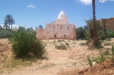 H�tel �/en/au tinghir (Ouarzazate)ou appartement ou maison de vacances