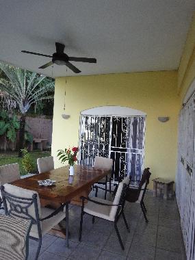 Maison de vacances �/en/au Tamarindo (Guanacaste)ou appartement ou maison de vacances