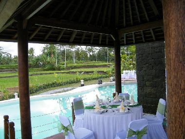 SALLE A MANGER EXTERIEURE