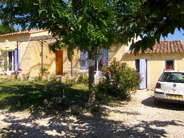 Maison de vacances �/en/au courthezon (Vaucluse)ou appartement ou maison de vacances