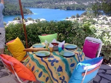 Maison de vacances �/en/au Esparron de verdon (Alpes-de-Haute-Provence)ou appartement ou maison de vacances