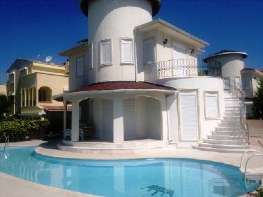 Maison de vacances �/en/au belek (Antalya)ou appartement ou maison de vacances