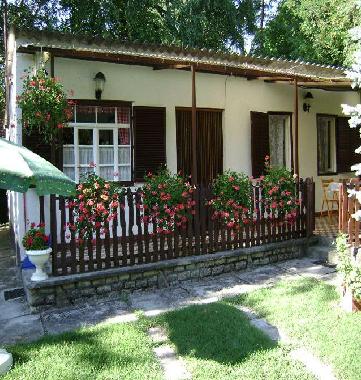 Maison de vacances �/en/au Balatonfenyves (Somogy)ou appartement ou maison de vacances