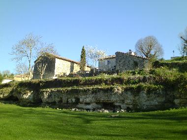 Maison de vacances �/en/au Edon (Charente)ou appartement ou maison de vacances