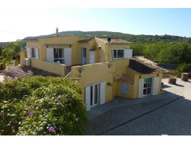 Villa /en/au Olho (Algarve)ou appartement ou maison de vacances