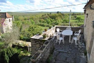 Maison de vacances /en/au Snaillac-Lauzs (Lot)ou appartement ou maison de vacances