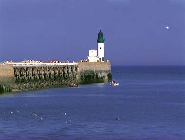 le c�l�bre phare du tr�port