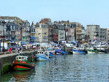 Villa �/en/au le tr�port (Seine-Maritime)ou appartement ou maison de vacances