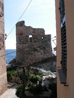 Erbalunga, la Tour gnoise