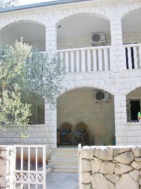 Maison de vacances /en/au Mirca (Splitsko-Dalmatinska)ou appartement ou maison de vacances