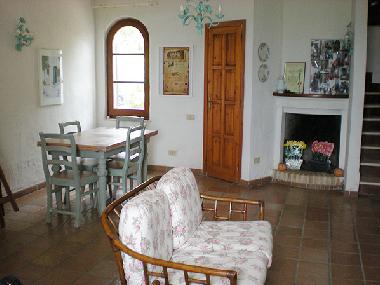 Maison de vacances �/en/au PULA Santa Margherita (Cagliari)ou appartement ou maison de vacances