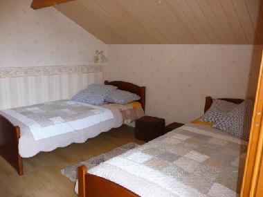 Chambre du haut  2 lits