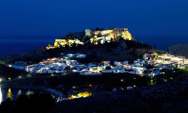 Maison de vacances �/en/au Lindos (Dodekanisos)ou appartement ou maison de vacances