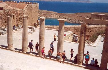 Maison de vacances �/en/au Lindos (Dodekanisos)ou appartement ou maison de vacances