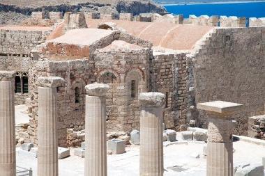 Maison de vacances �/en/au Lindos (Dodekanisos)ou appartement ou maison de vacances