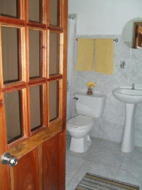 Chambre avec petit d�jeuner �/en/au 20000 (Villa Clara)ou appartement ou maison de vacances