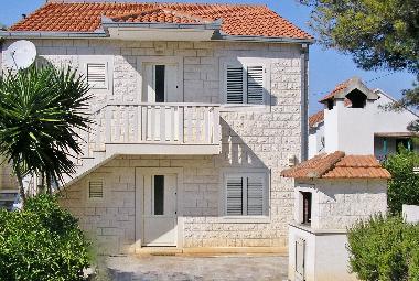 Maison de vacances /en/au Mirca (Splitsko-Dalmatinska)ou appartement ou maison de vacances