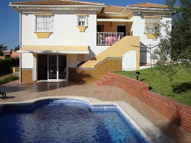 Chalet �/en/au Alhaur�n el Grande (M�laga)ou appartement ou maison de vacances
