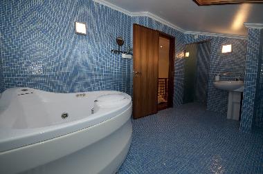 Salle de Bain avec Jacuzzi pour 2 personnes