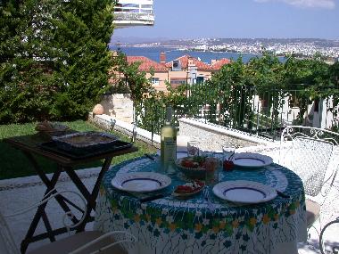 djeuner  la terrasse