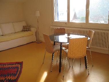 le salon - salle � manger - cuisine