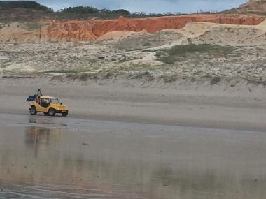 buggy qui fait le circuit des plages � mar� basse